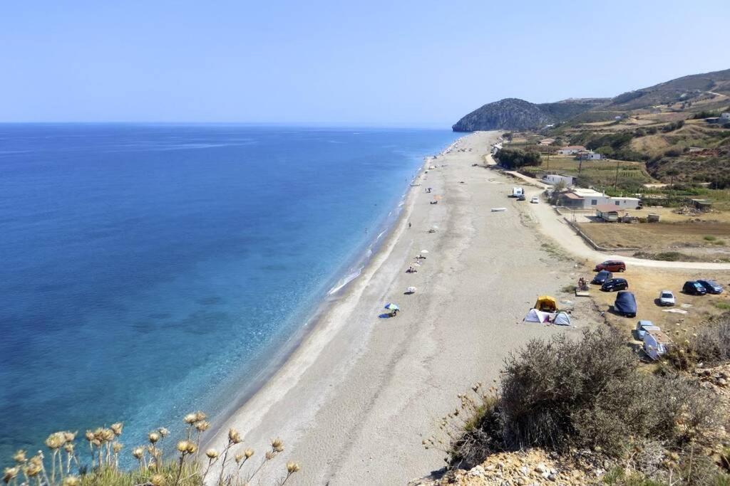 villa roses-mourteri Esterno foto