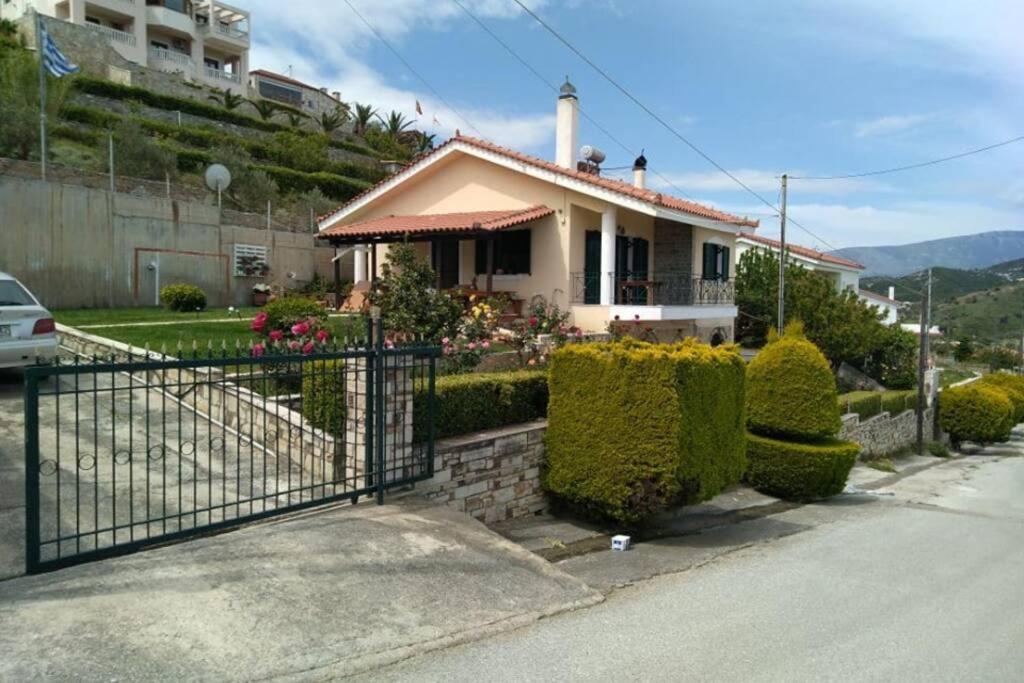 villa roses-mourteri Esterno foto