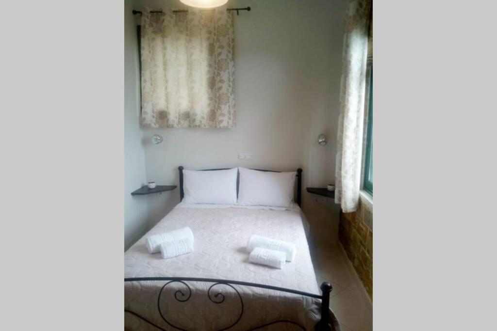 villa roses-mourteri Esterno foto