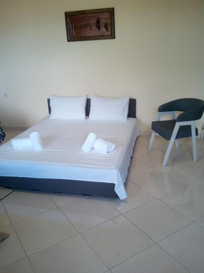 villa roses-mourteri Esterno foto